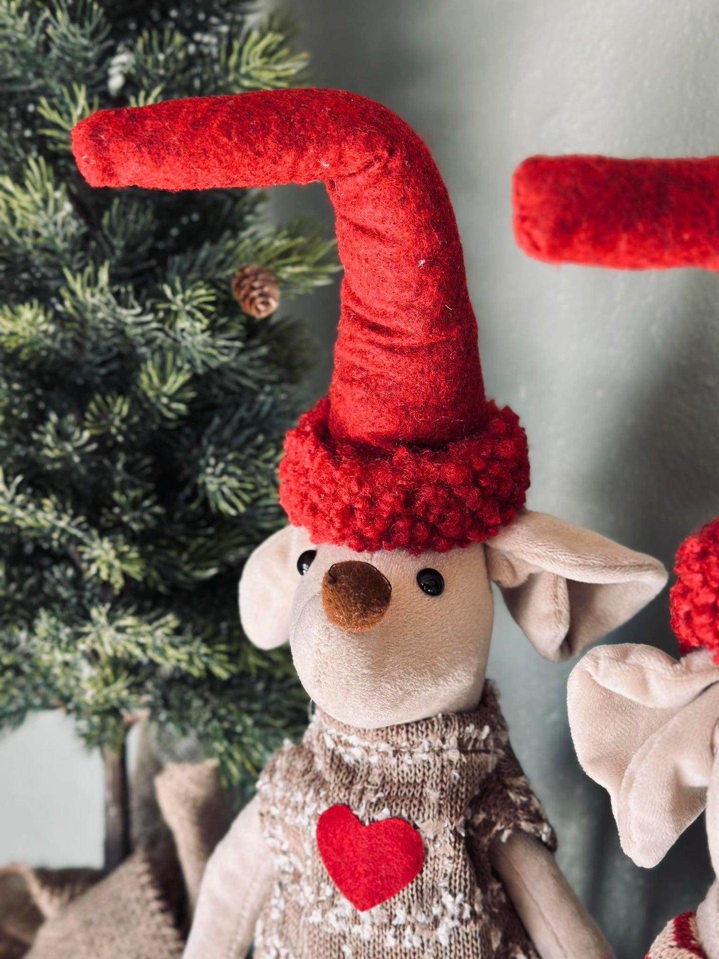 Nissetomtemus - Stående Flicka