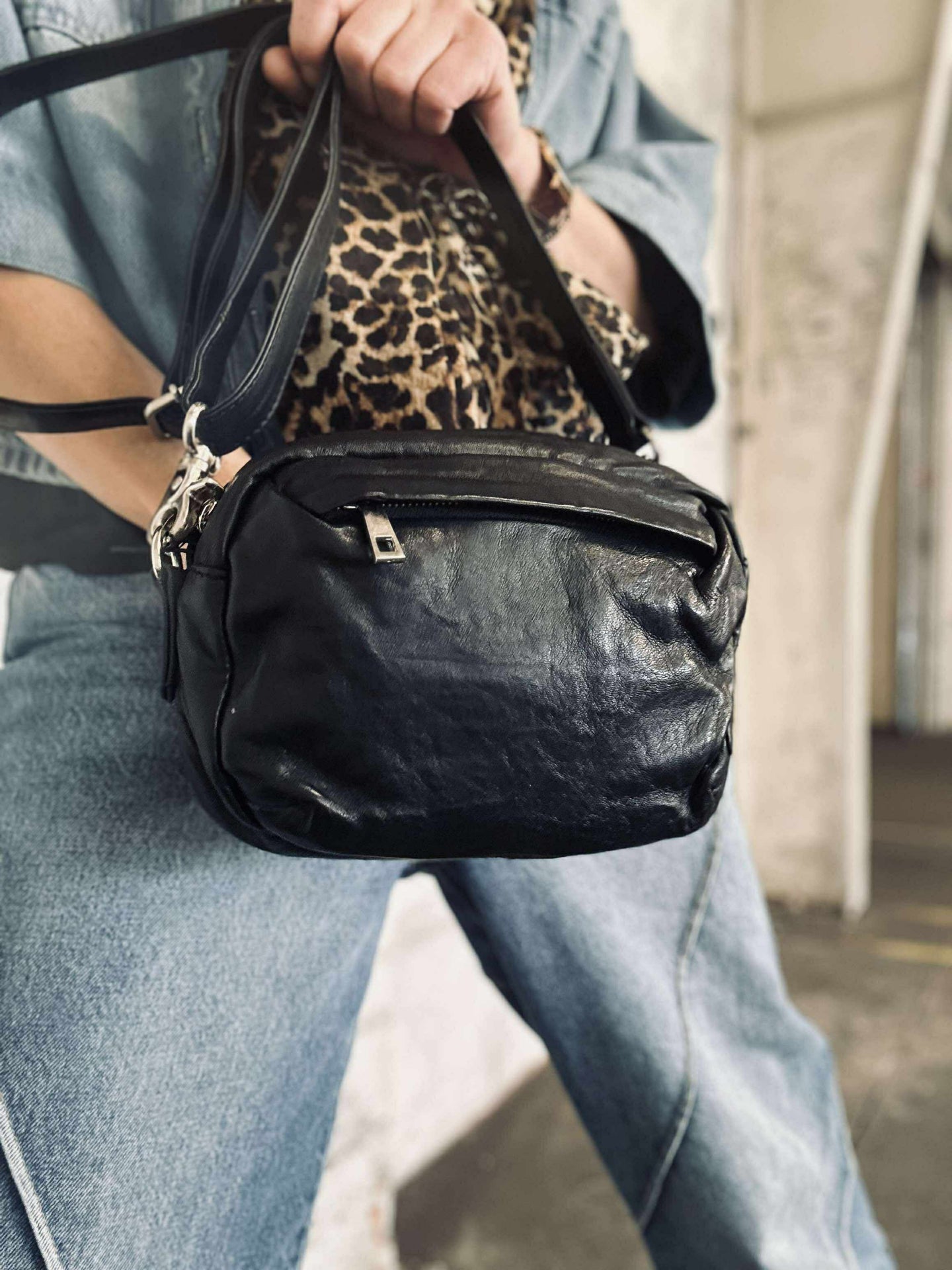 Axelremsväska Hanna Svart