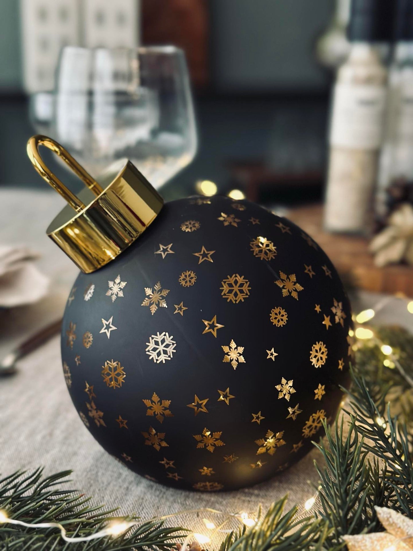 Julkula med LED-ljus - Black