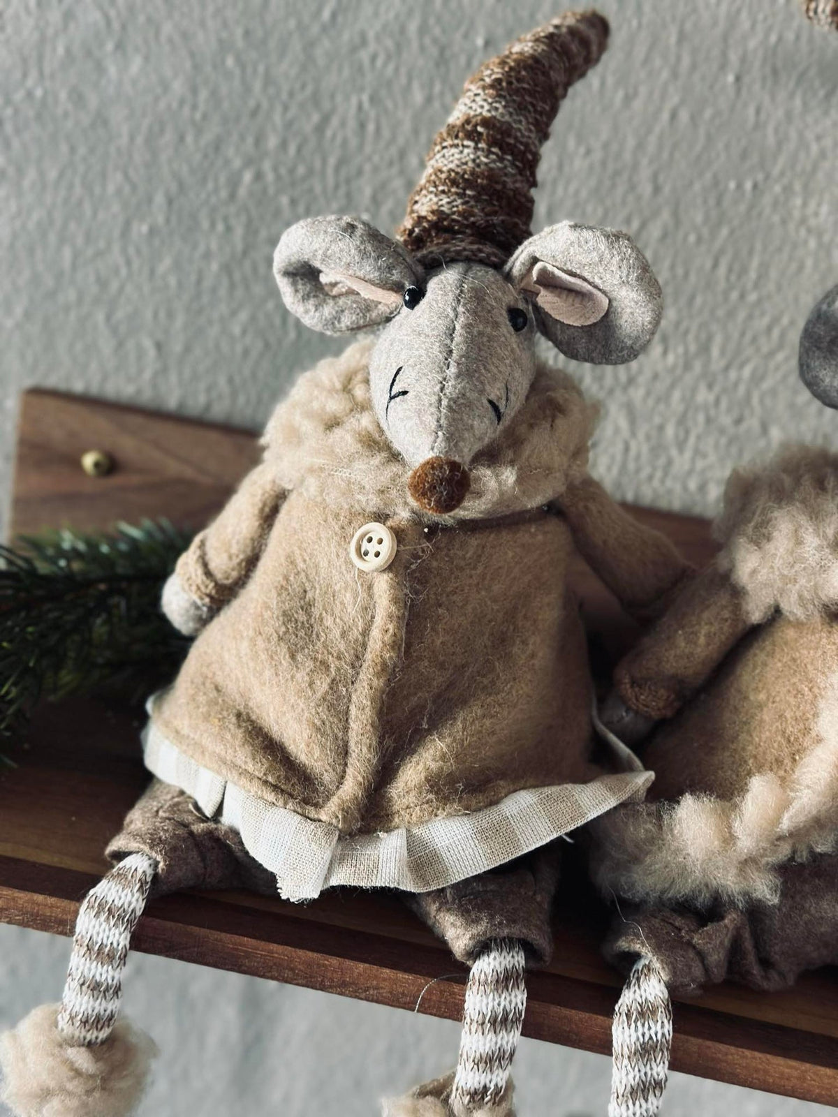 Tomtemus - Sittande Flicka