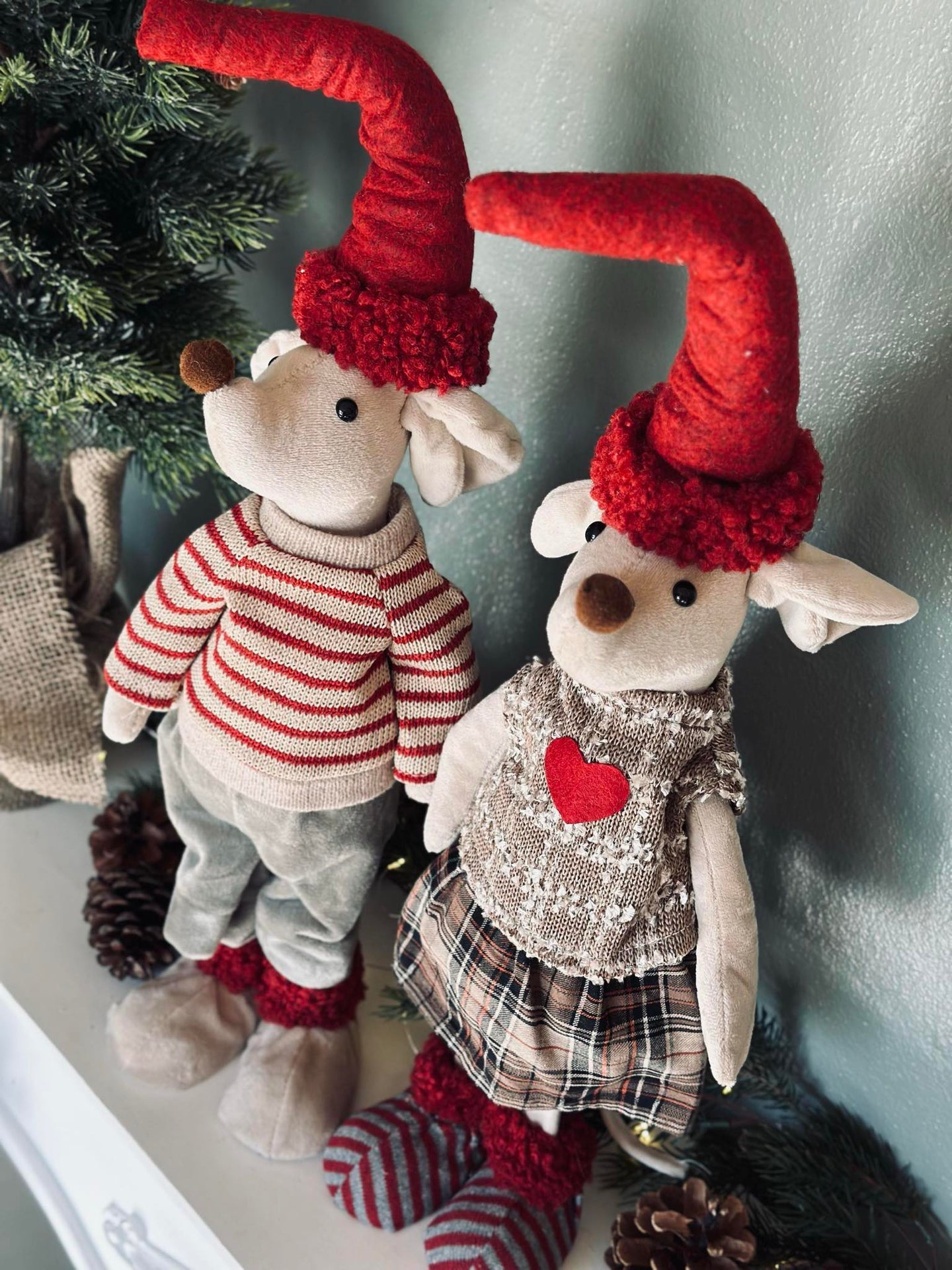 Nissetomtemus - Stående Flicka