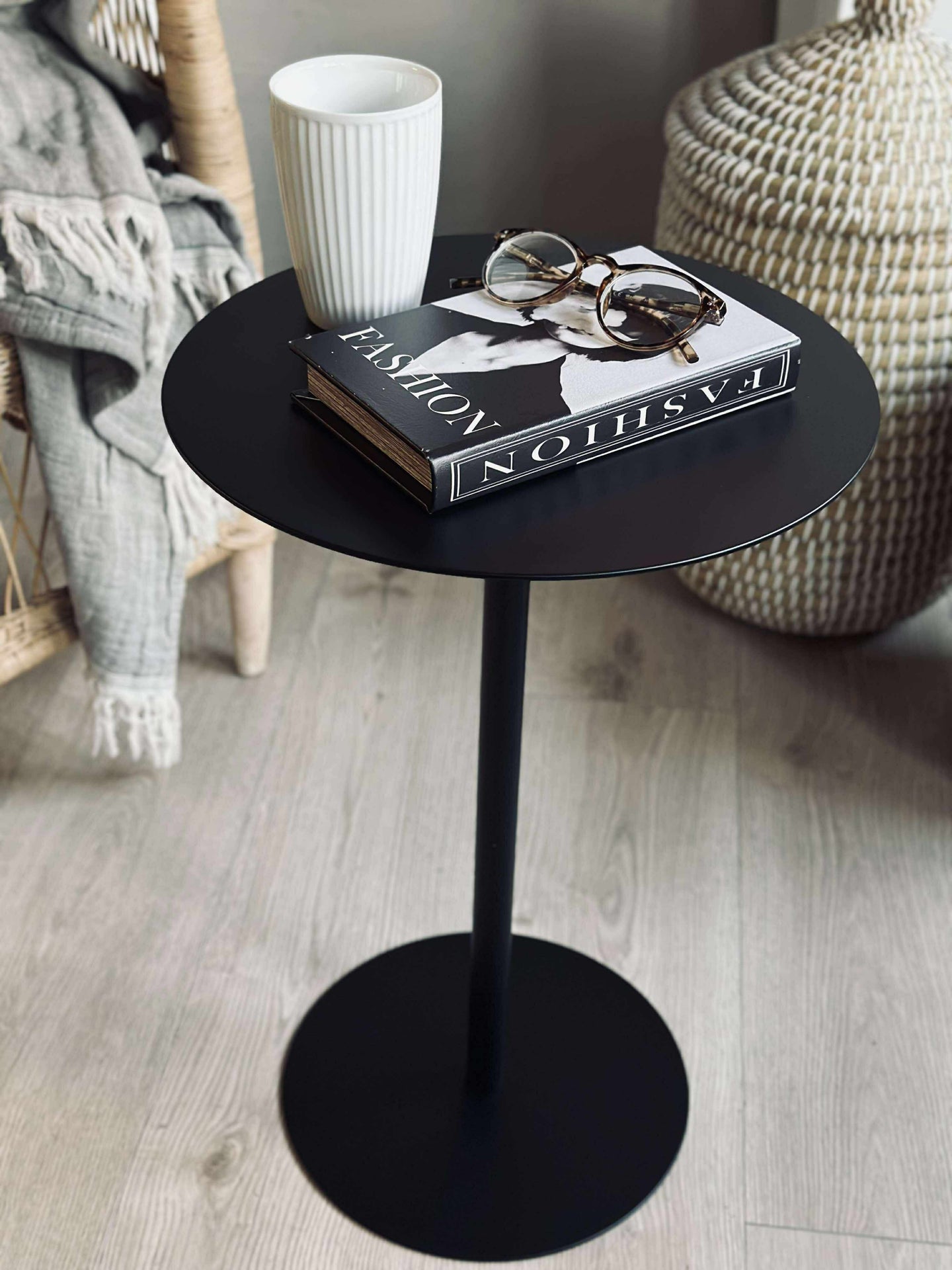 Sido bord - Svart metall