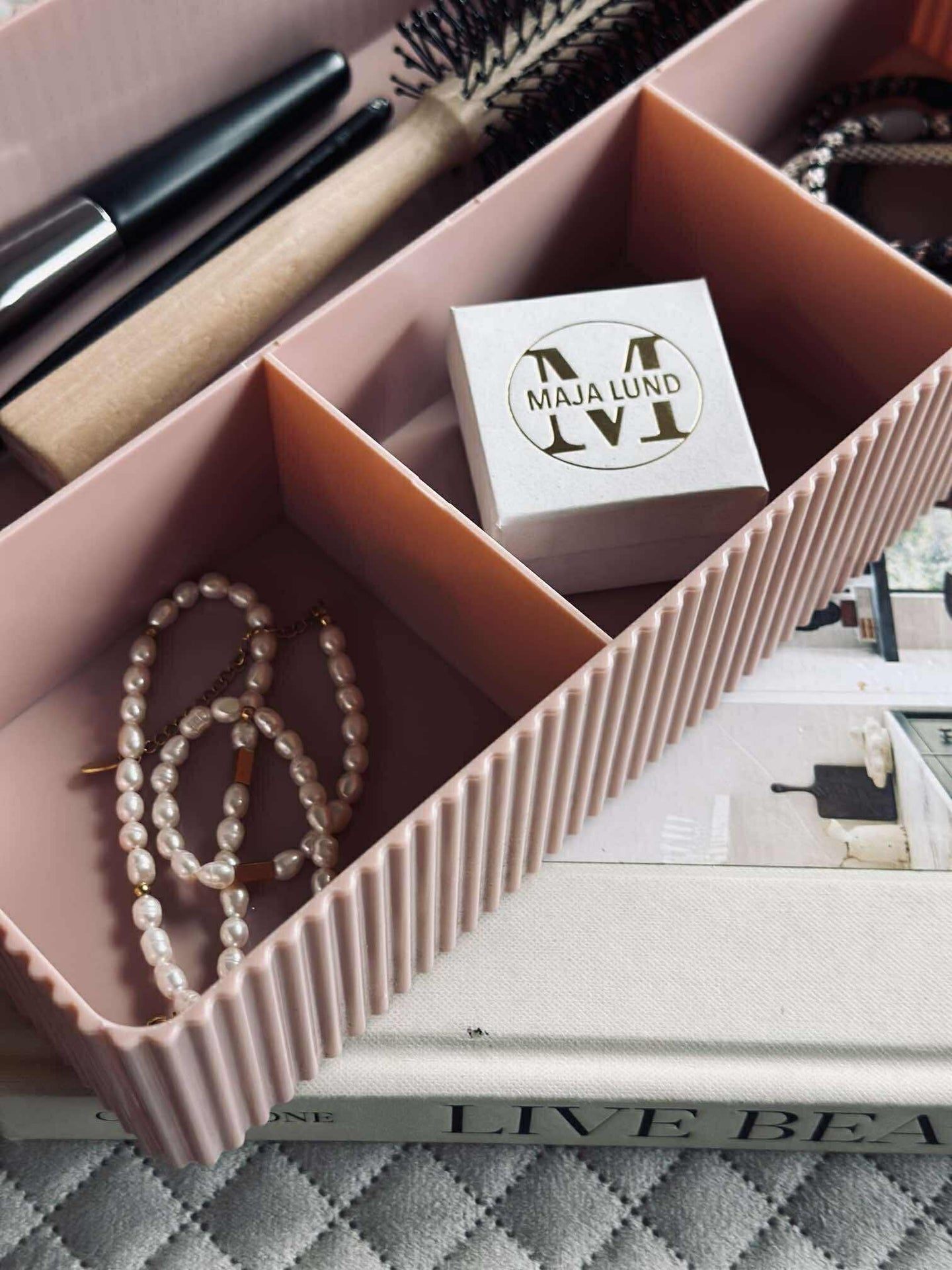 Sminkorganisatör med fackindelning - Rosa