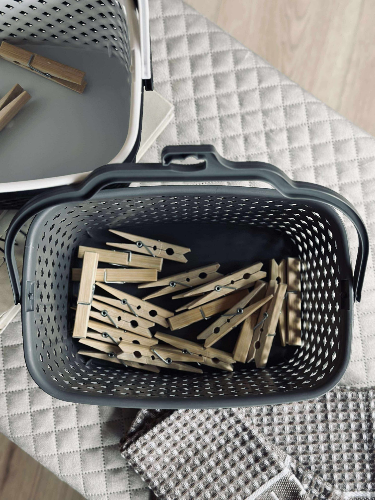 Korg med upphängning - Färgblandning