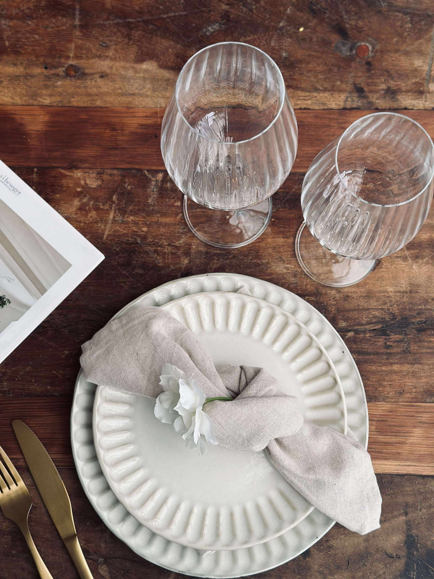 Vinglas för vitt vin CRYSTAL - Set om 4 st.