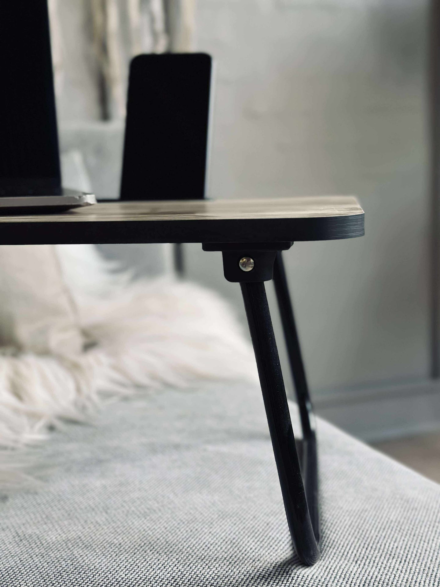 Brickbord med hållare för iPad / telefon