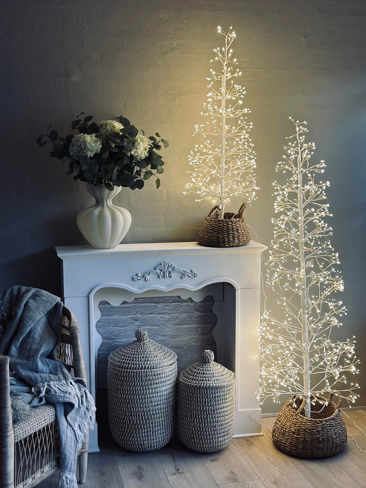 Julgran med 1600 LED-ljus - Vit