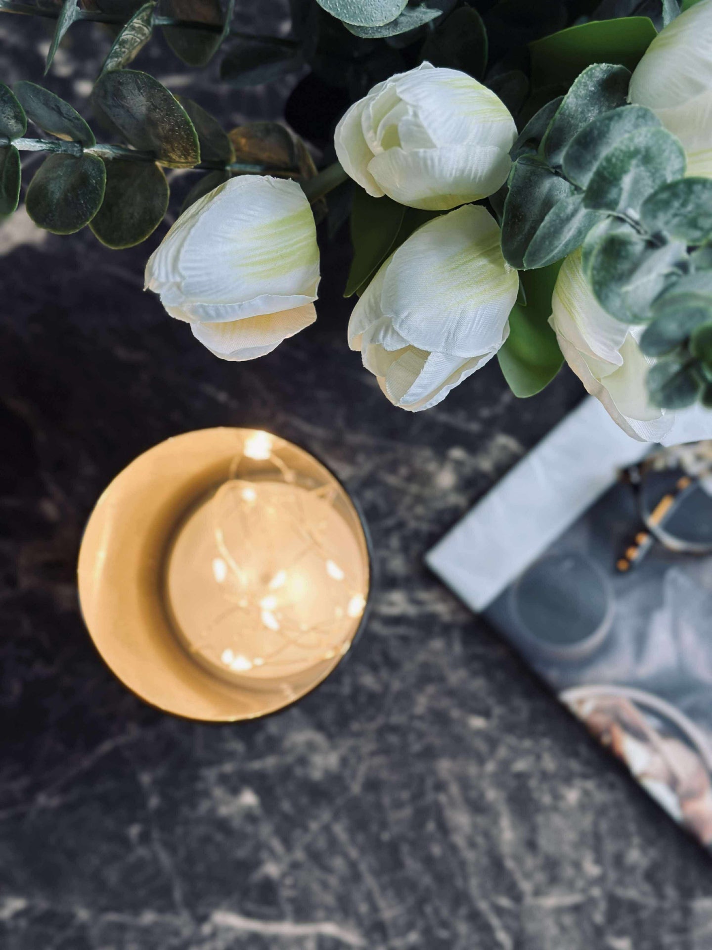 Ljuslykta svart guld - LED-ljus