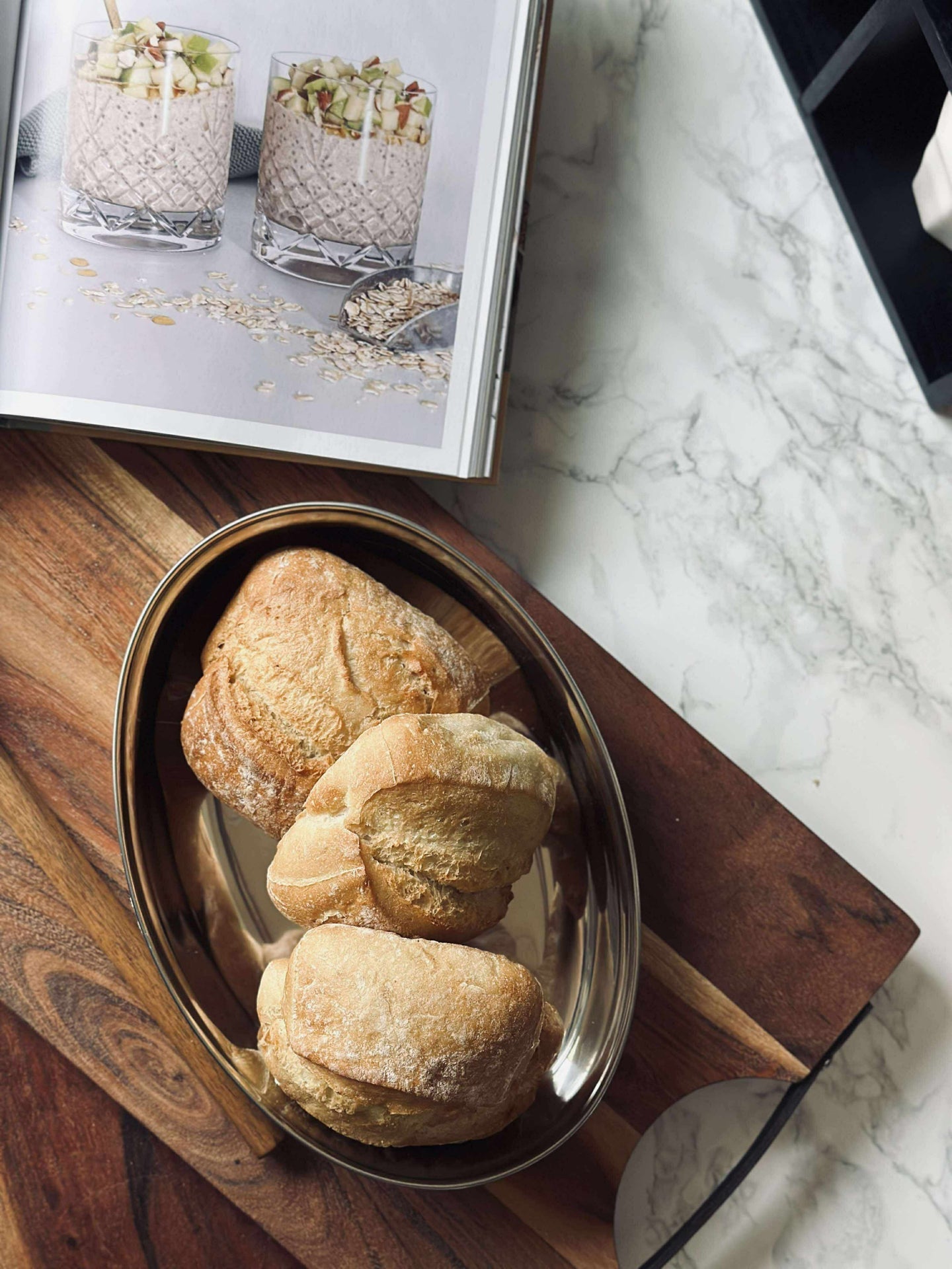 Rund bricka med kant - Rostfritt stål