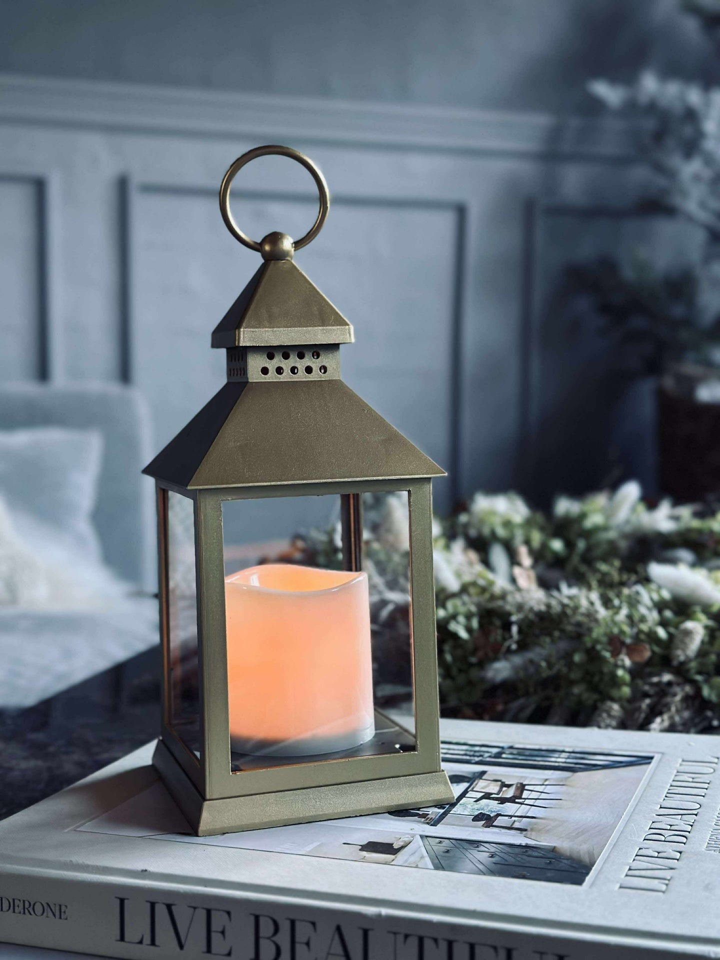 Lykta med Timer - Guld