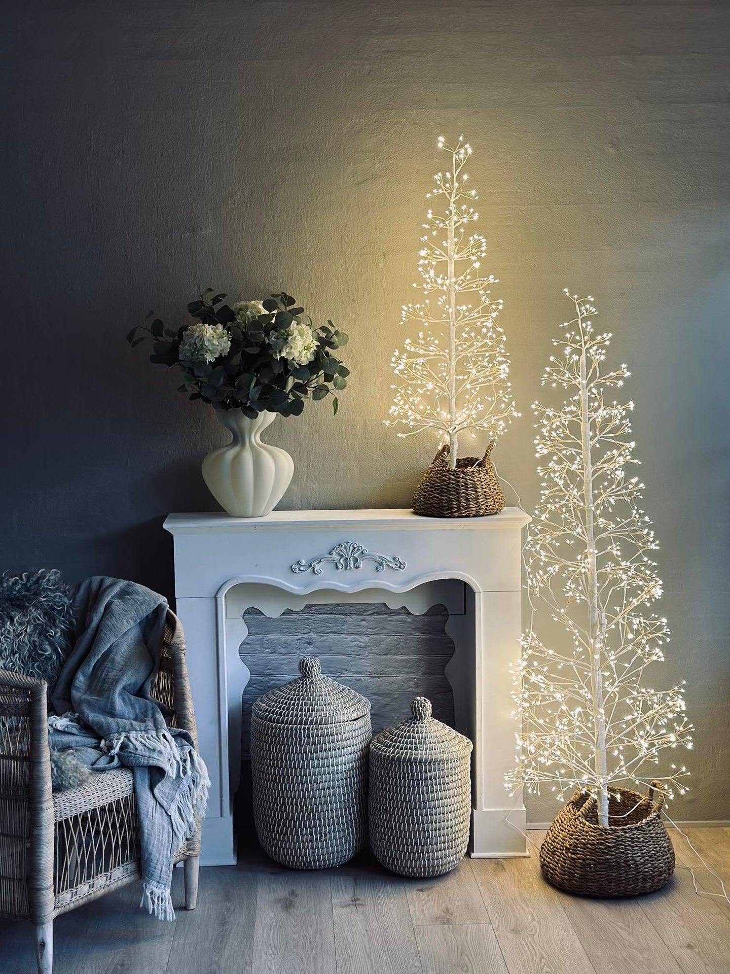 Julgran med 1600 LED-ljus - Vit