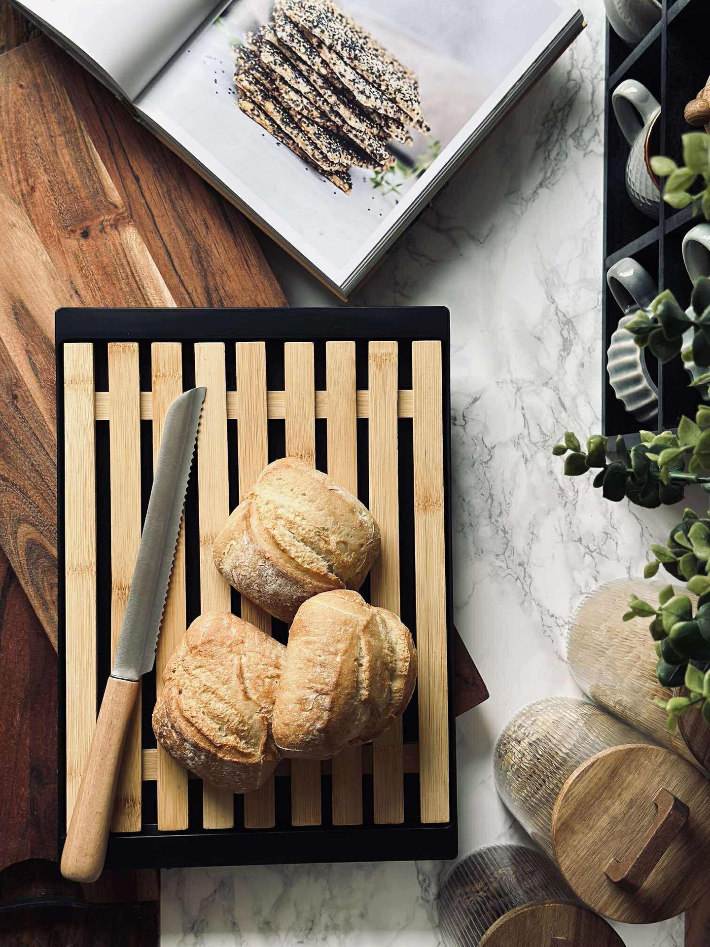 Skärbräda med smulbricka