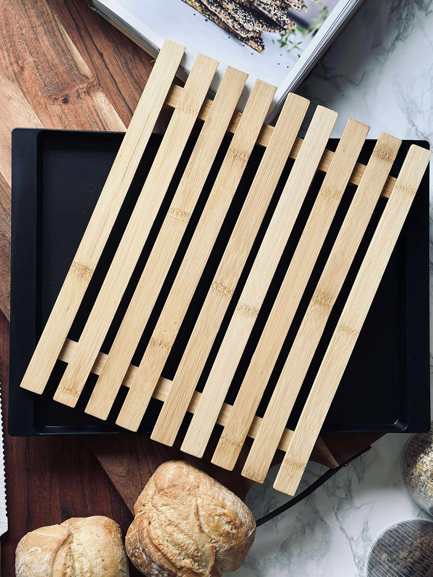 Skärbräda med smulbricka