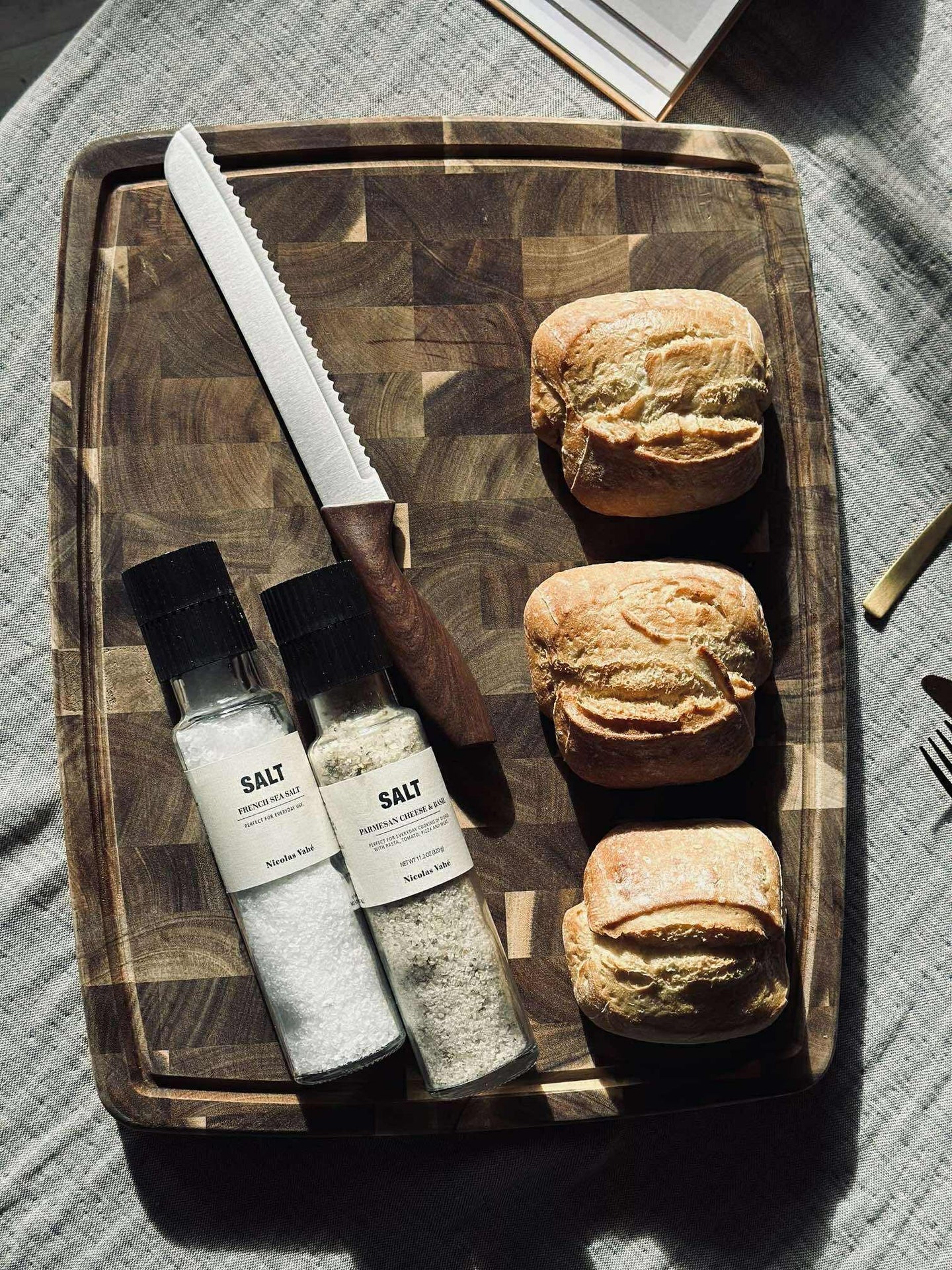 Skärbräda med saftspår