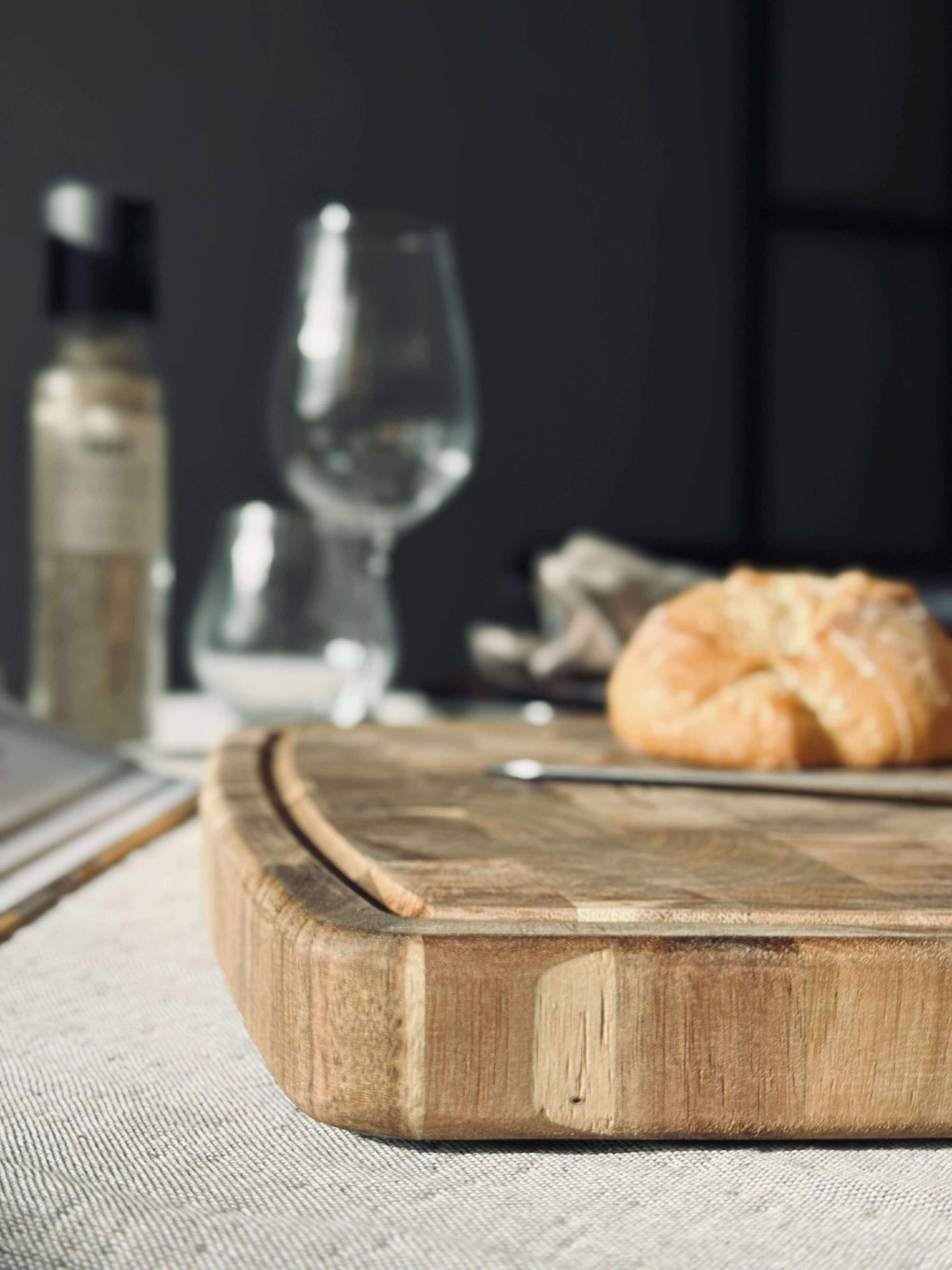 Skärbräda med saftspår