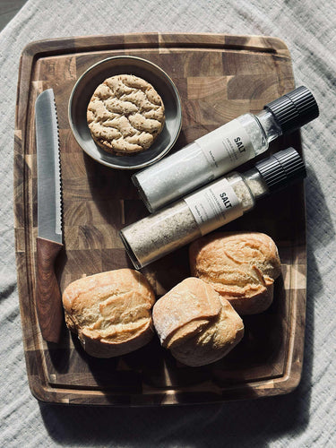 Skärbräda med saftspår