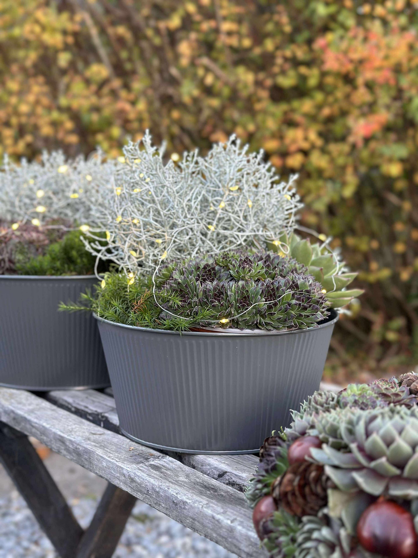 Rund kruka med räfflor - Grå