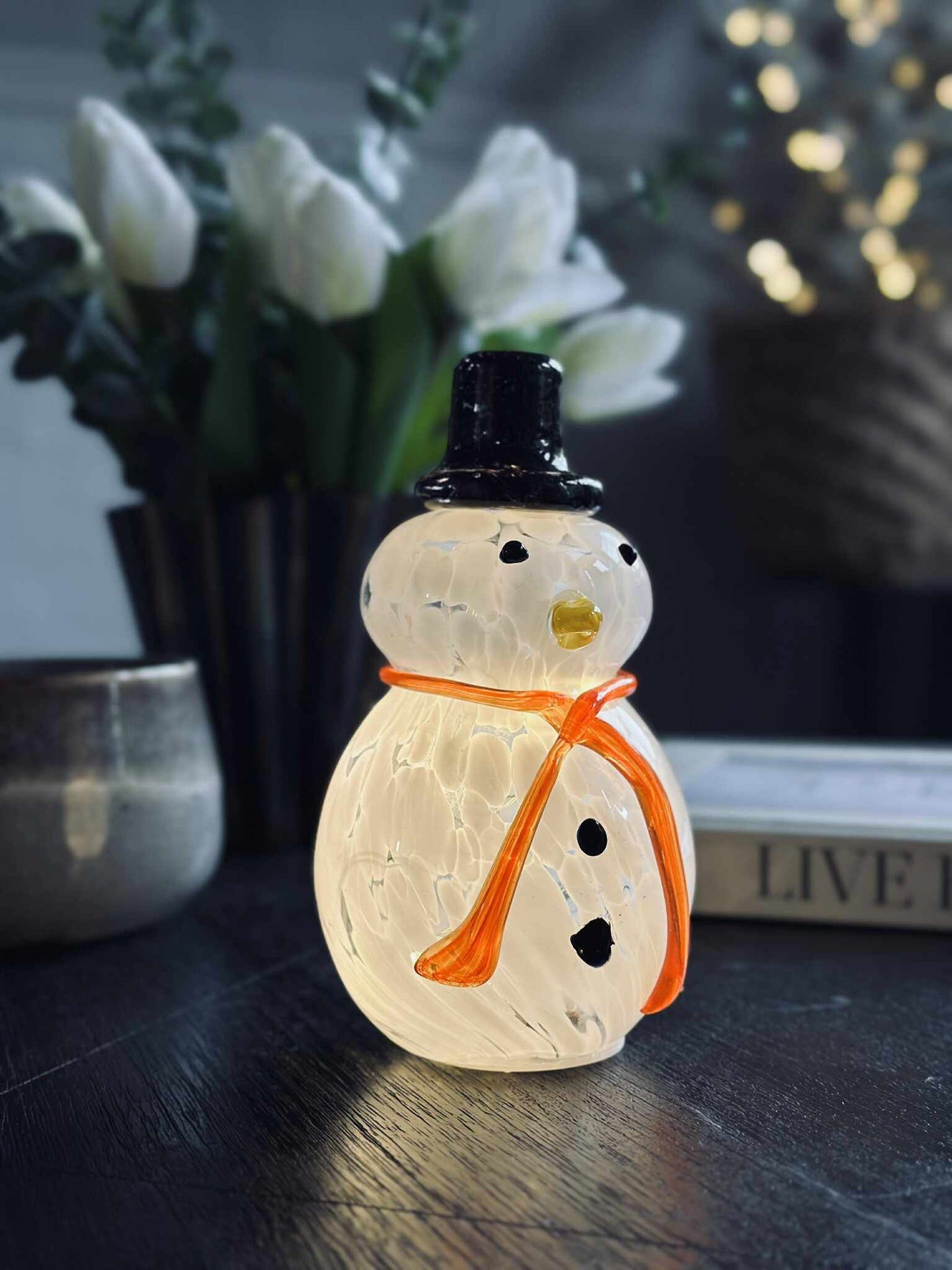Snögubbe med LED-ljus