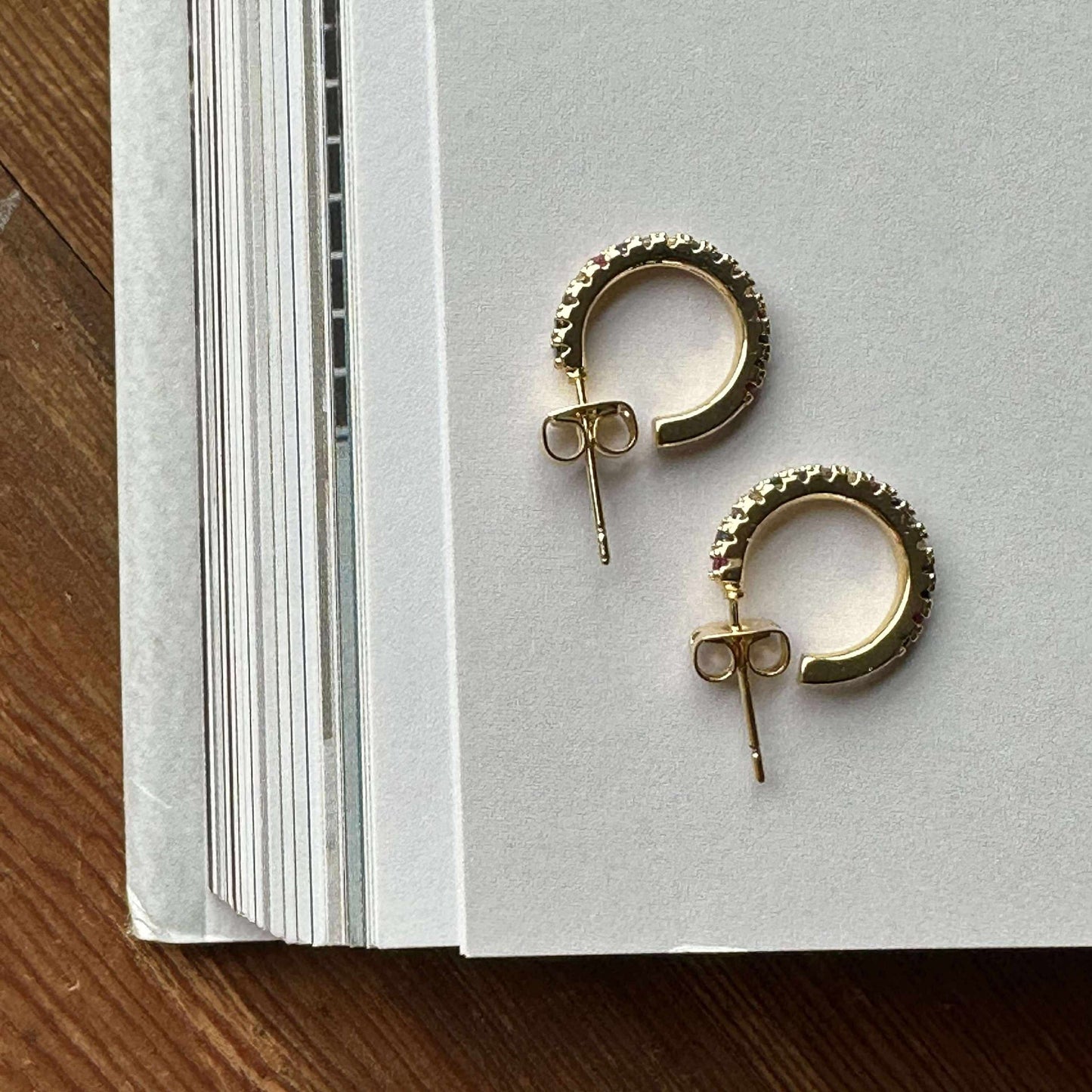 Örhängen IZA - flerfärgad - förgylld