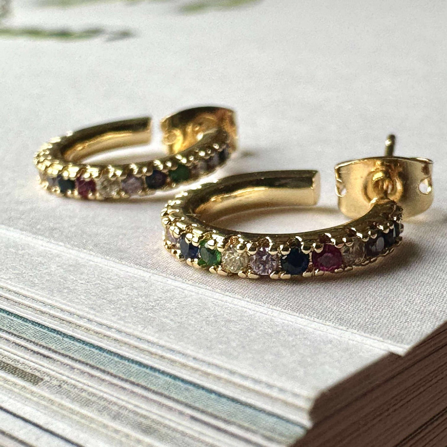 Örhängen IZA - flerfärgad - förgylld