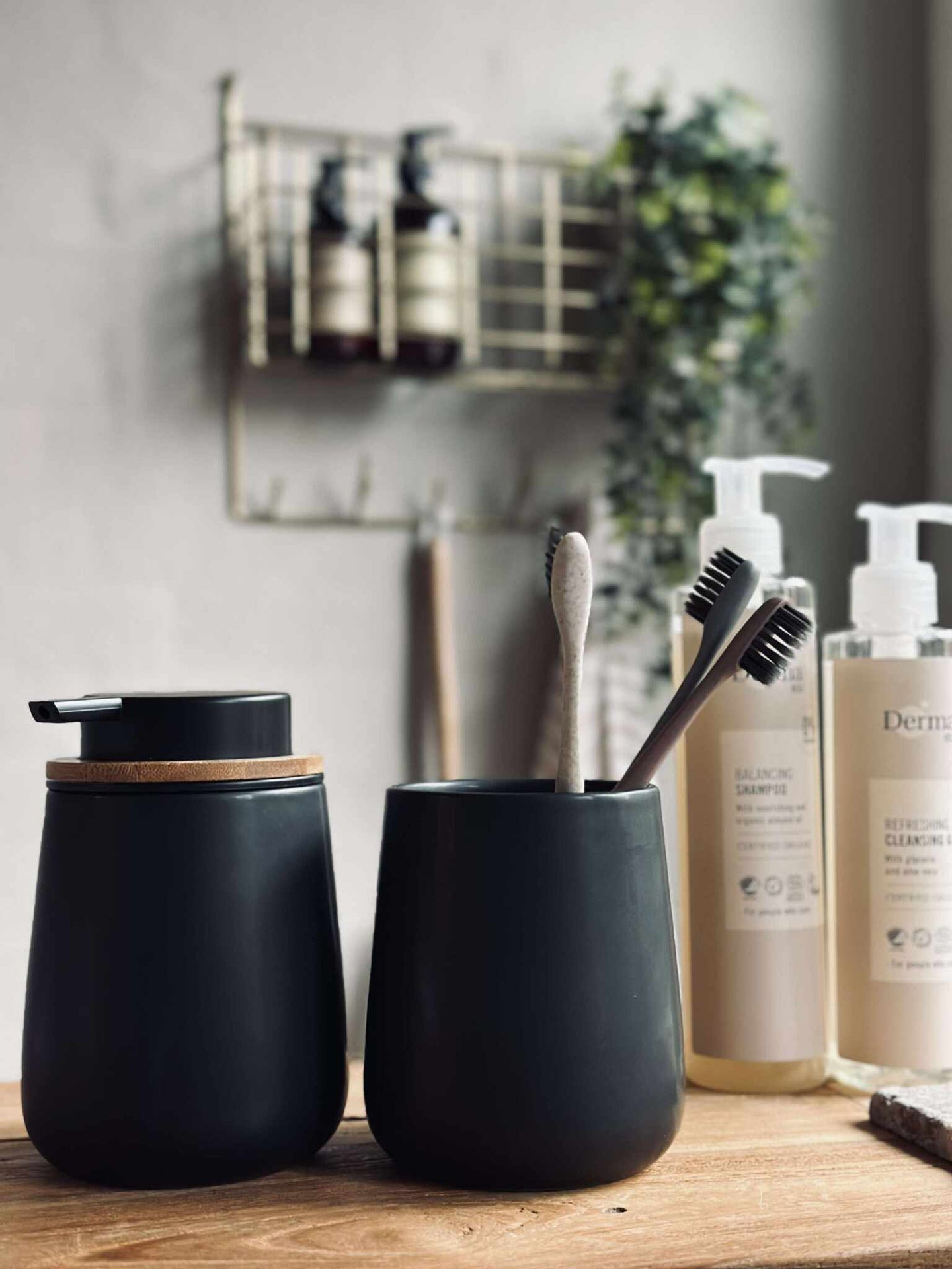 Dispenser med pump Svart - Dolomit