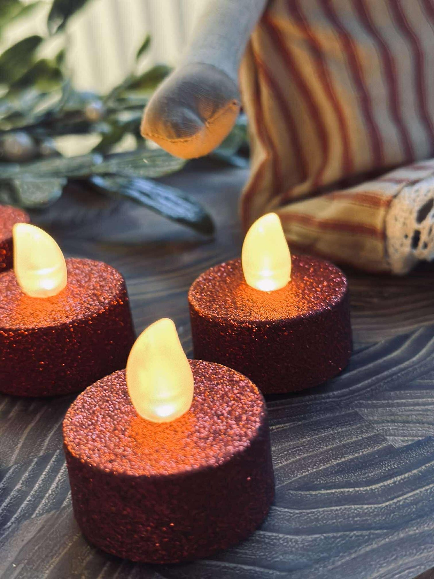 Värmeljus med LED - Röd glitter 6 st.