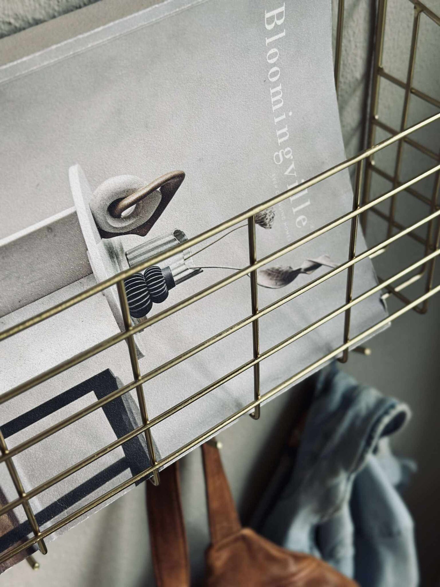 Vägghylla med krokar - Metall