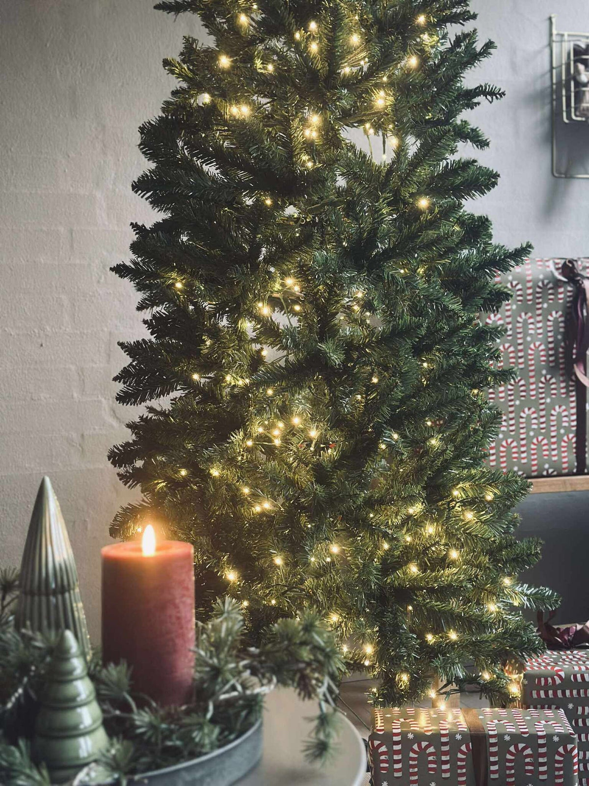 Julgran med ljusslinga