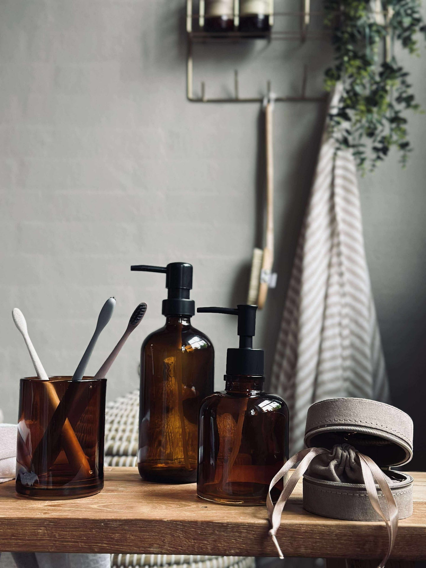 Dispenser med pump - Brunt glas