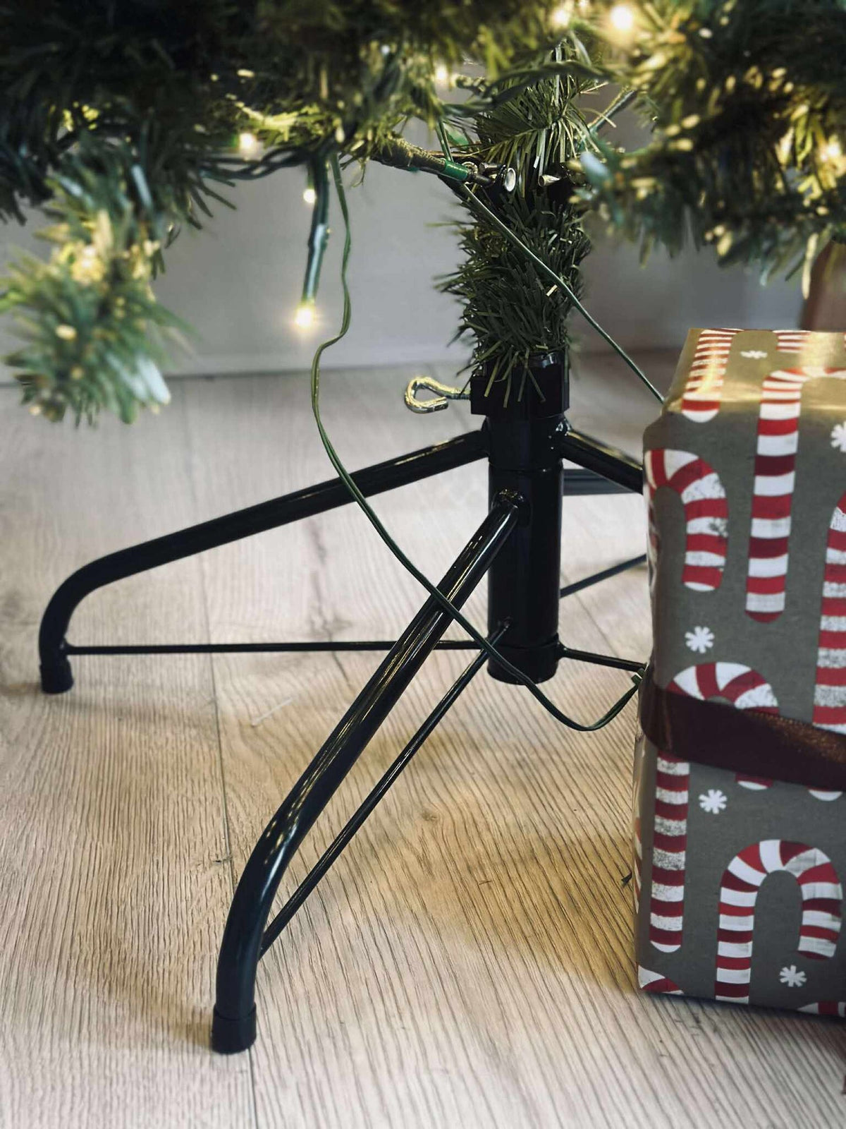 Julgran med ljusslinga