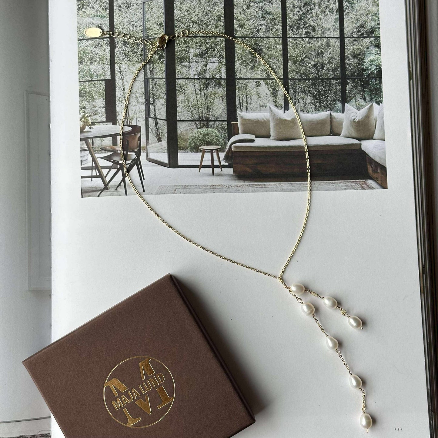 Halsband EMMY - Y-kedja med sötvattenspärlor