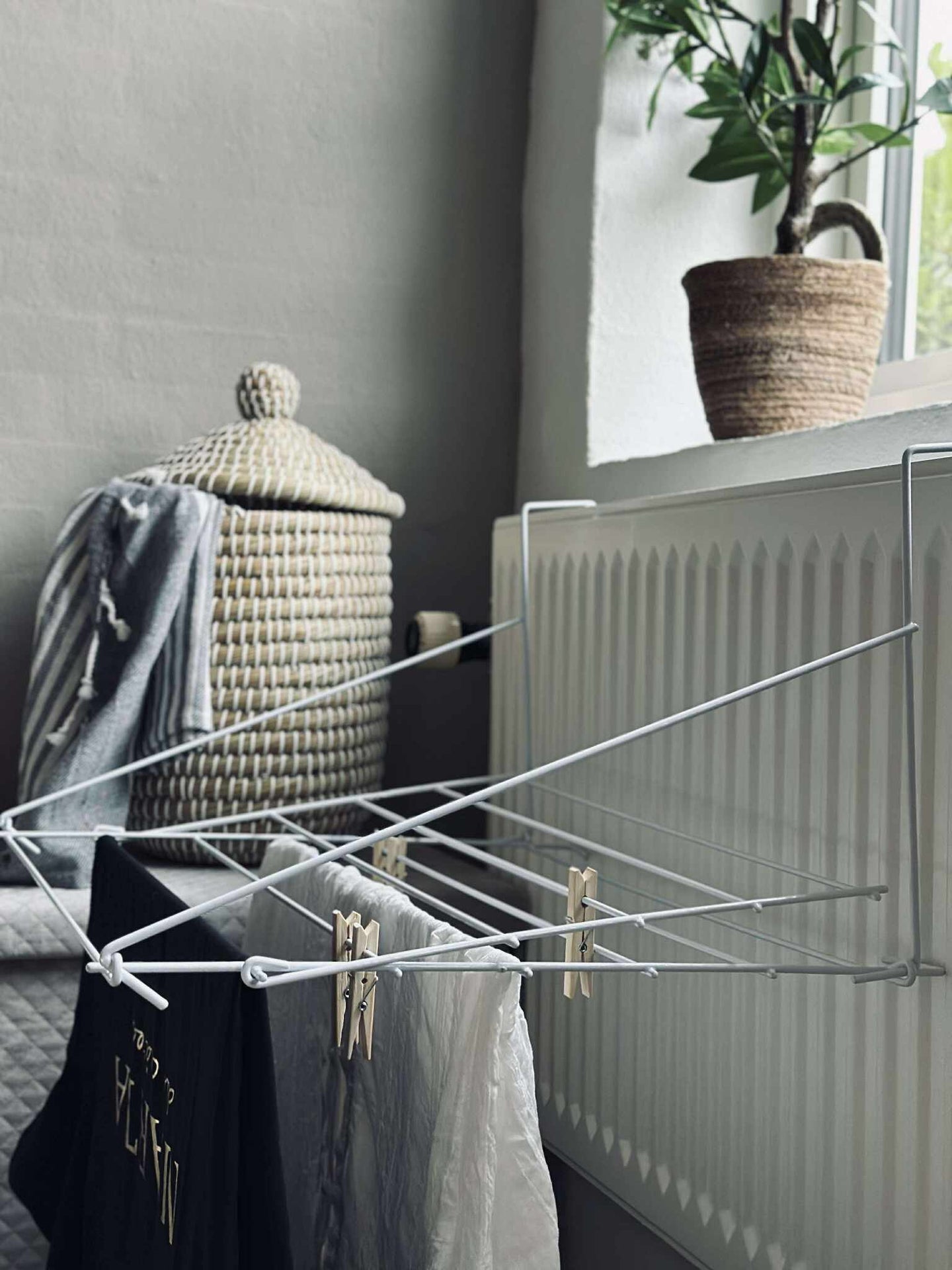 Torkställning med krokar