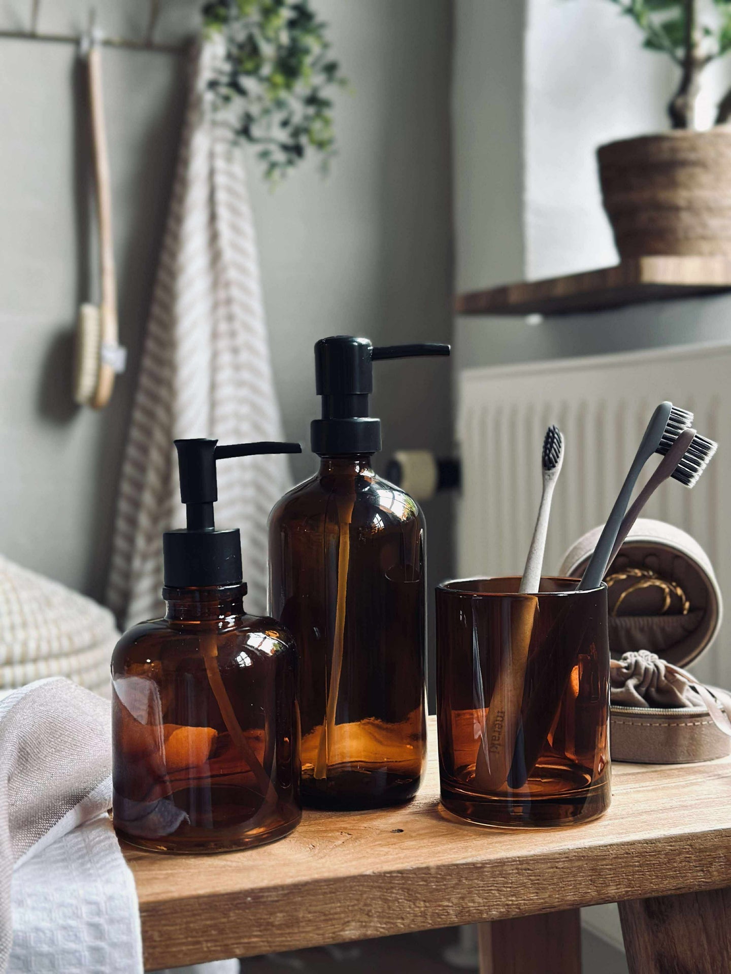 Dispenser med pump - Brunt glas