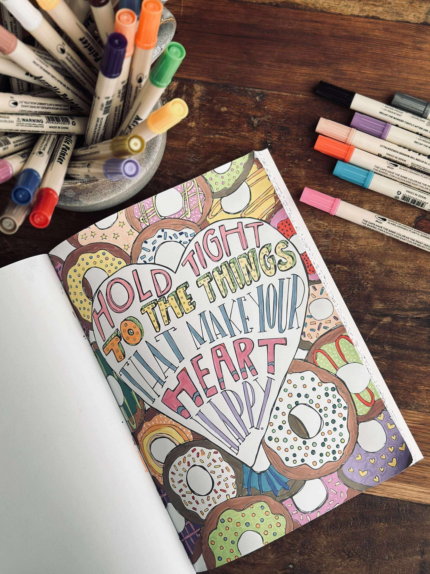 Målarbok för vuxna - Din berättelse är annorlunda