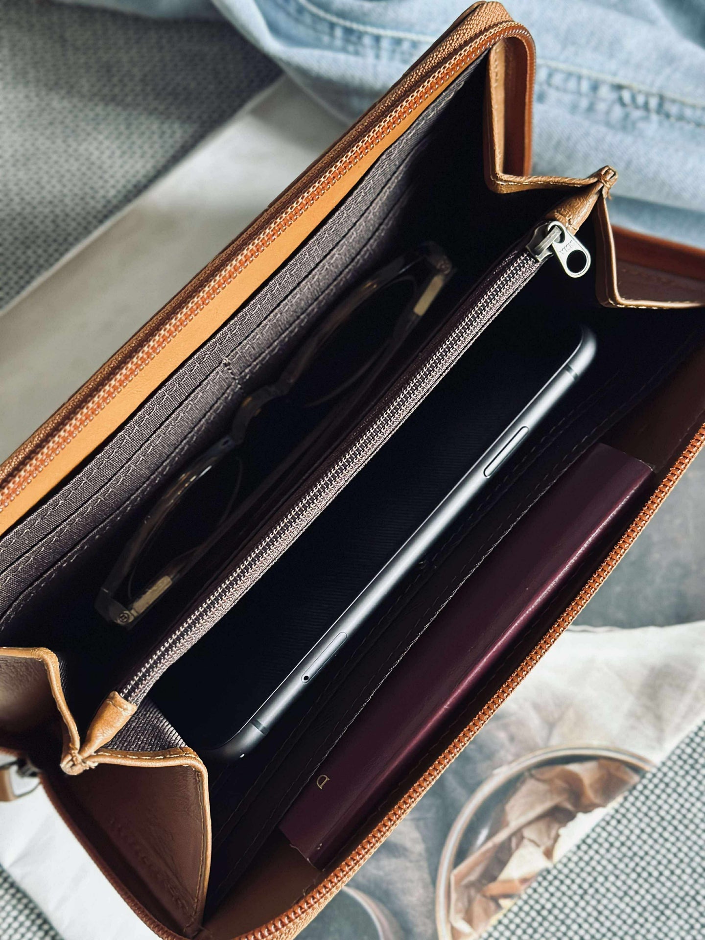 Clutch med nitar - LIMA Small