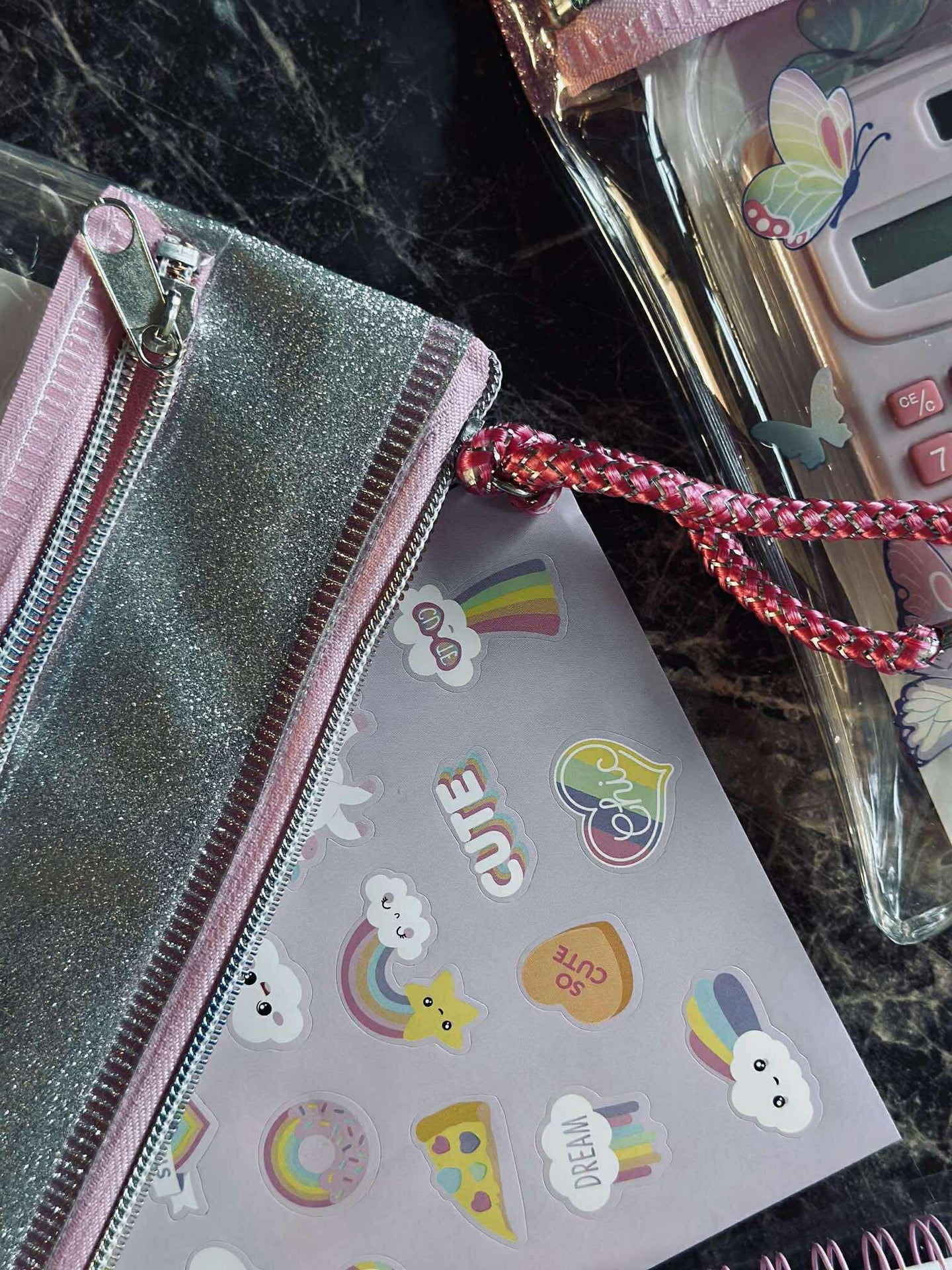 Girl bag med innehåll - MIX