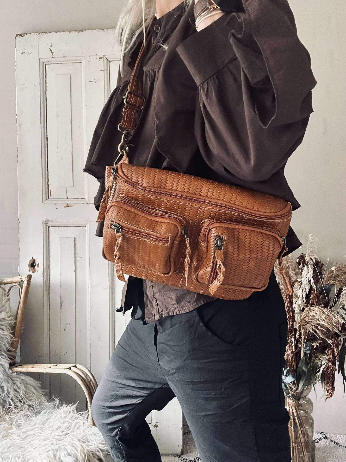 Midjeväska Kaya - Cognac flätad