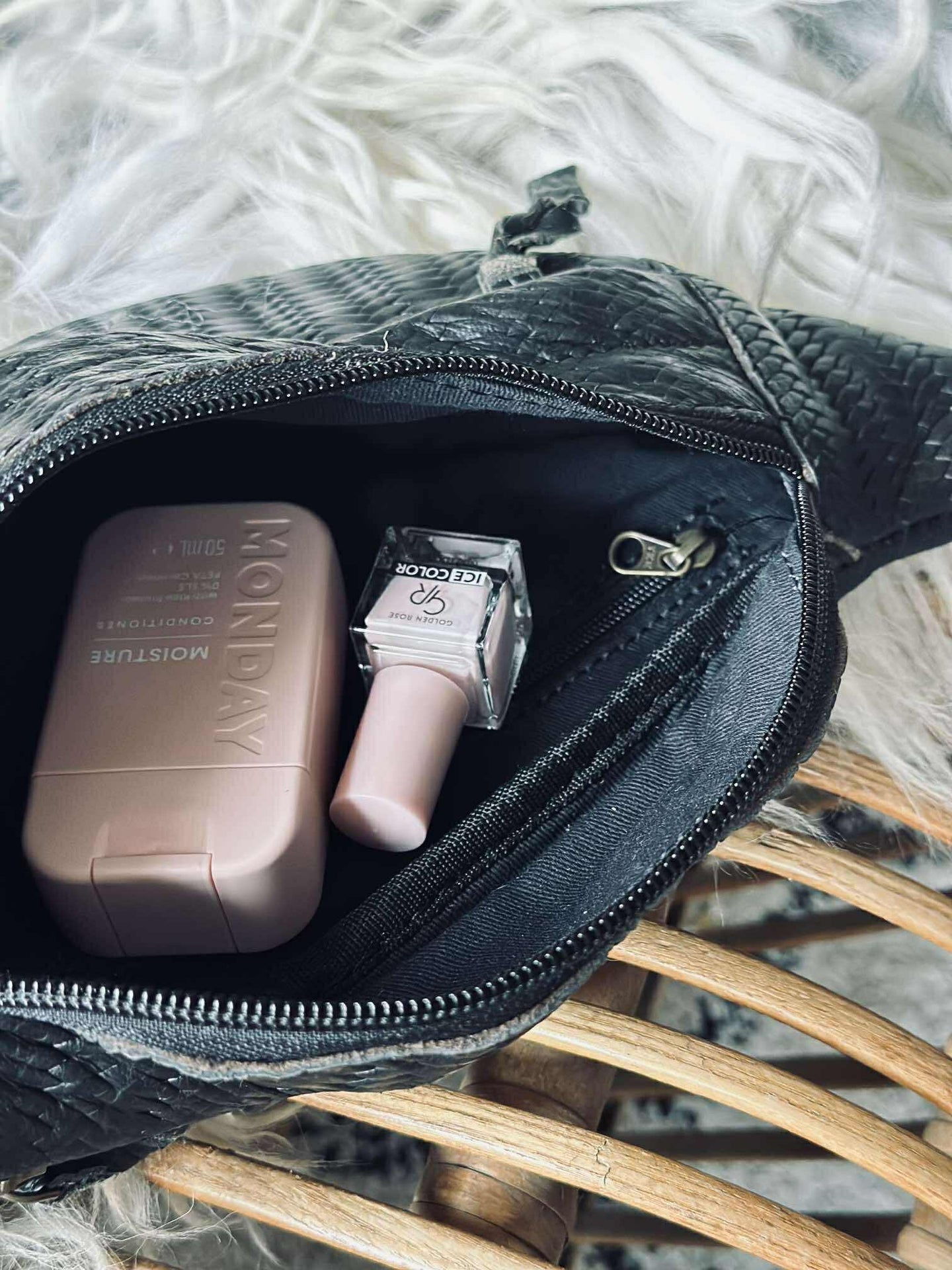 Bumbag Tasha - Svart flätad