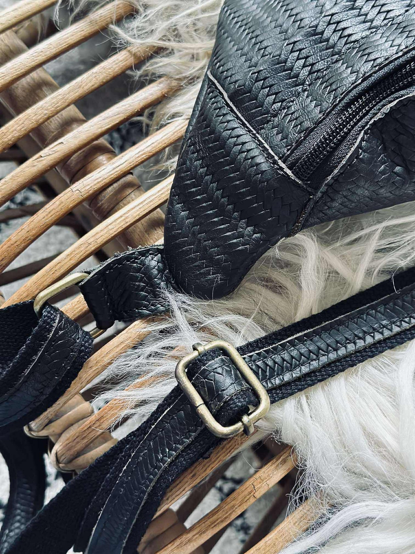 Bumbag Tasha - Svart flätad