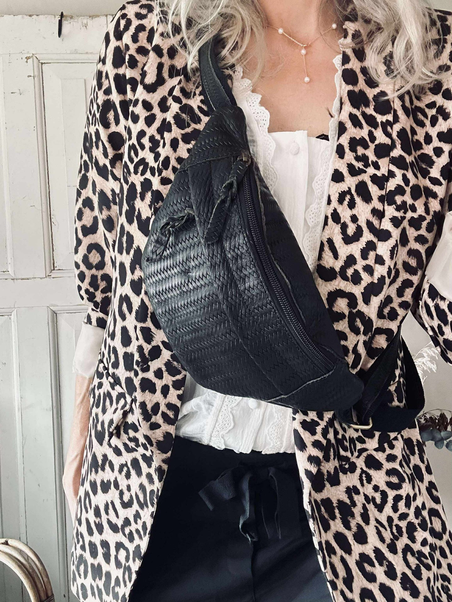 Bumbag Tasha - Svart flätad