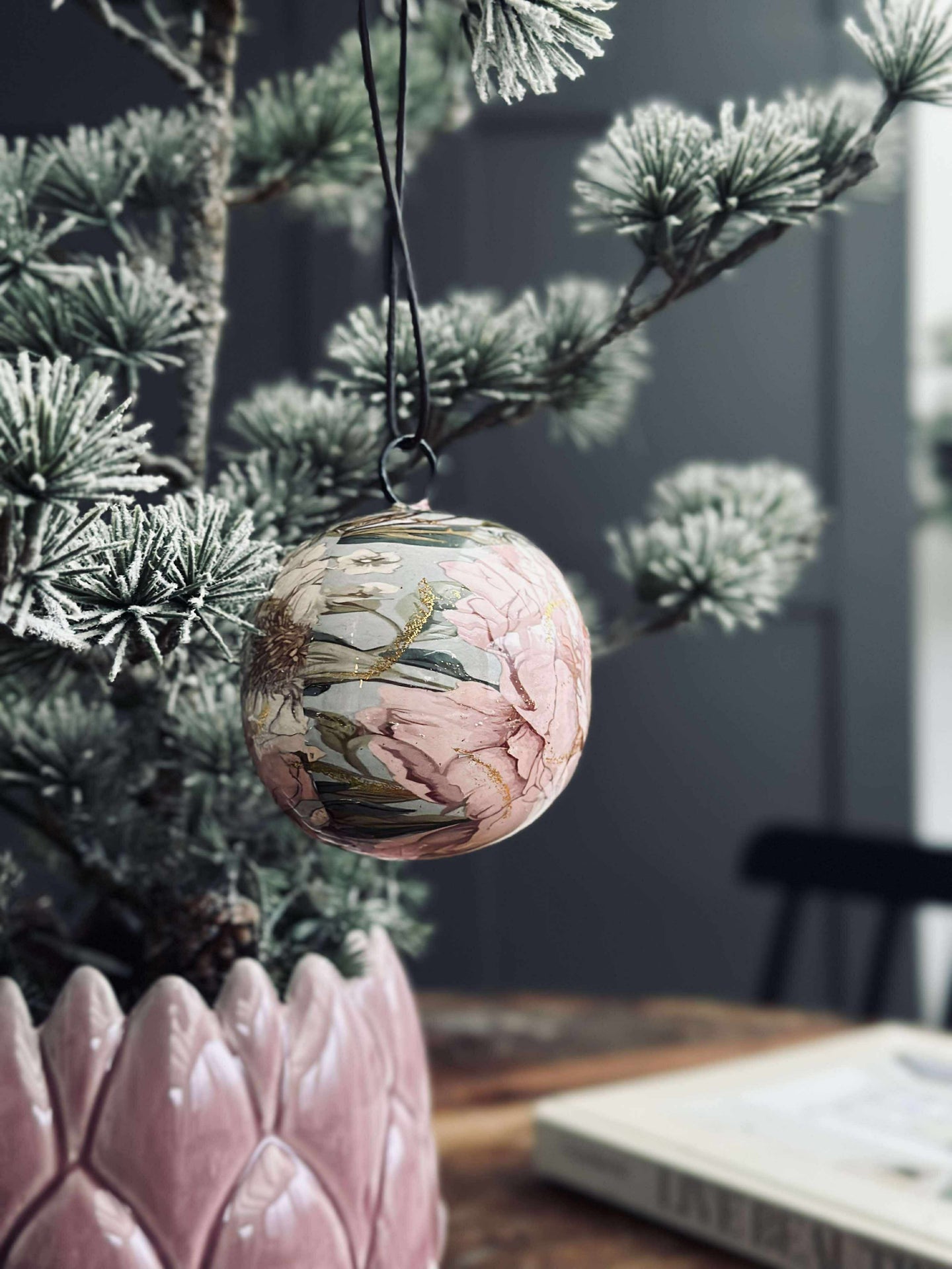 Julkula - metal flower