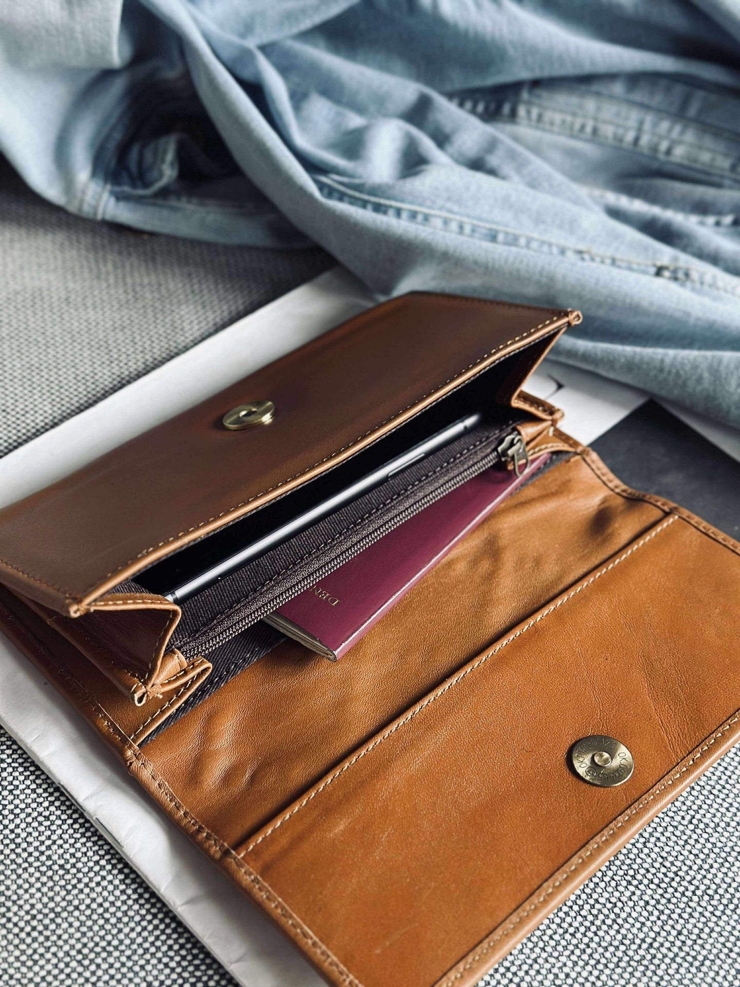 Clutch med nitar - LIMA large