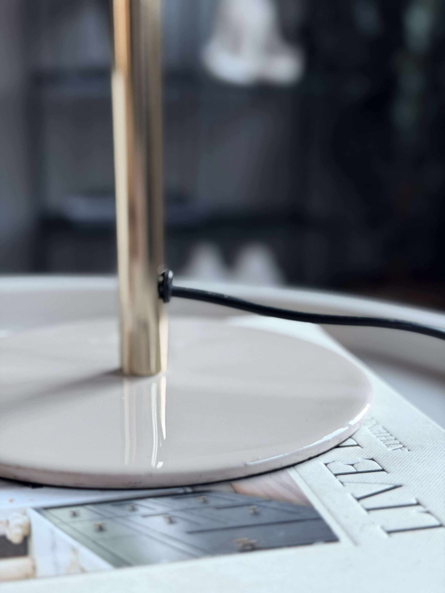 Bordslampa Sand / guld