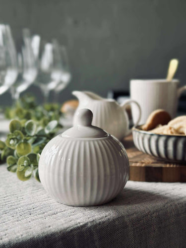 Räfflad Sockerskål - Porslin