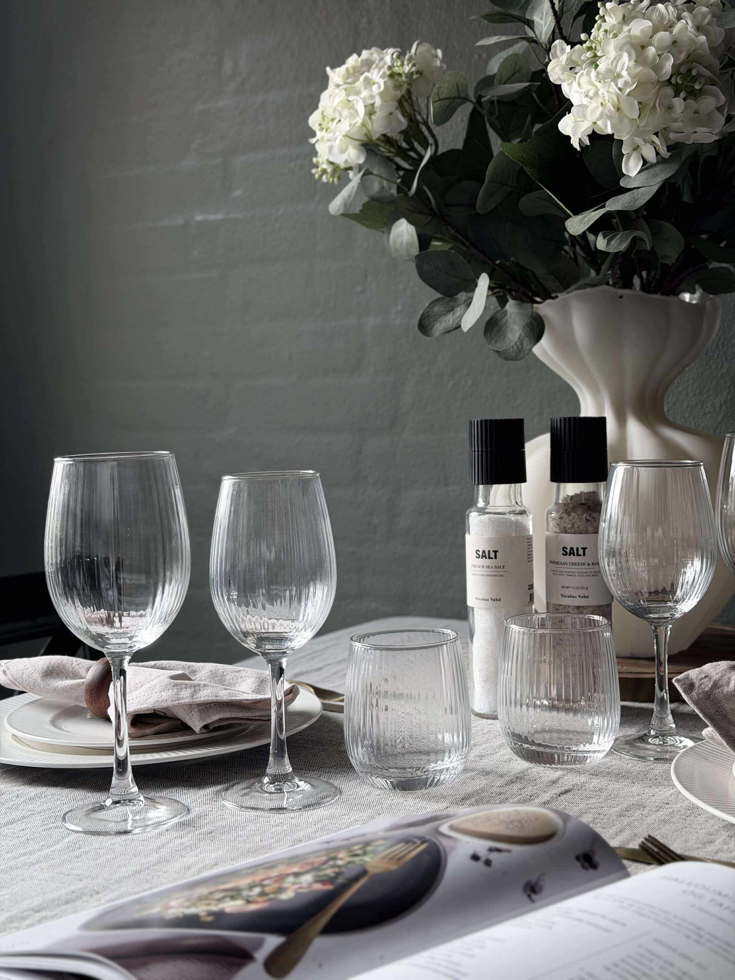 Vattenglas med räfflad design och guldkant - 4 st.