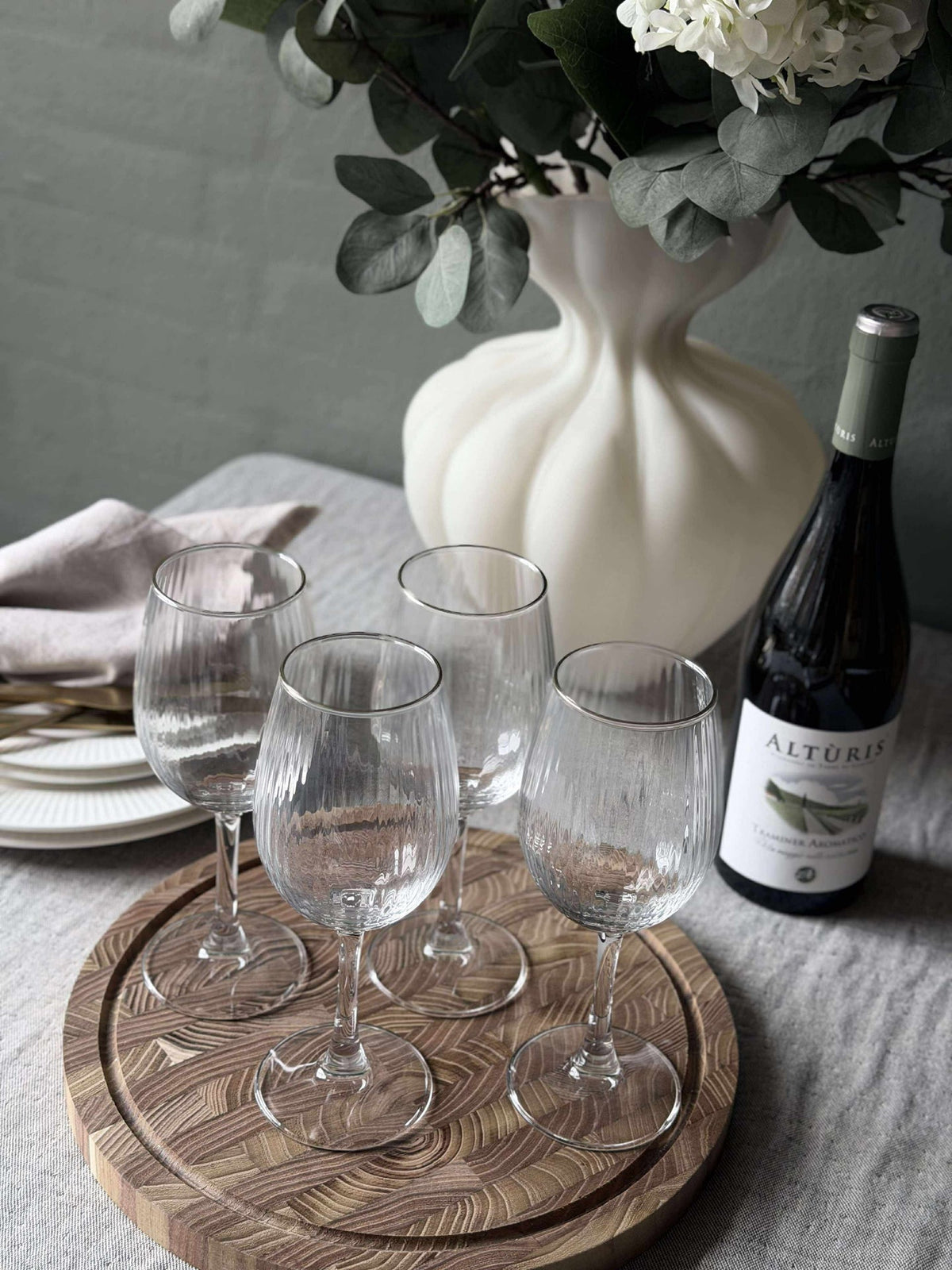 Vinglas Ribbade med guldkant - 4 st. 350 ml