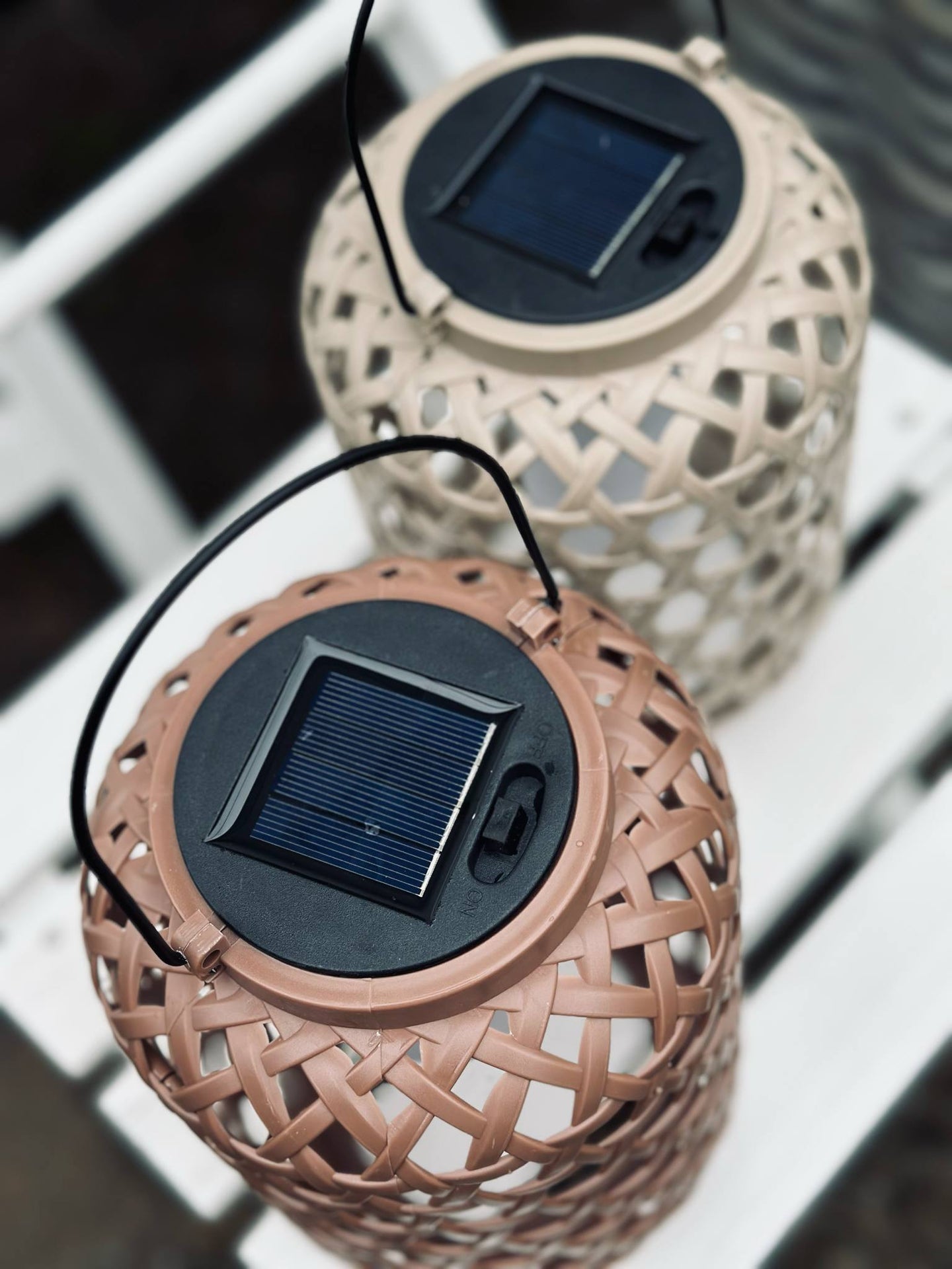 Lykta GINNY - Flera färgalternativ