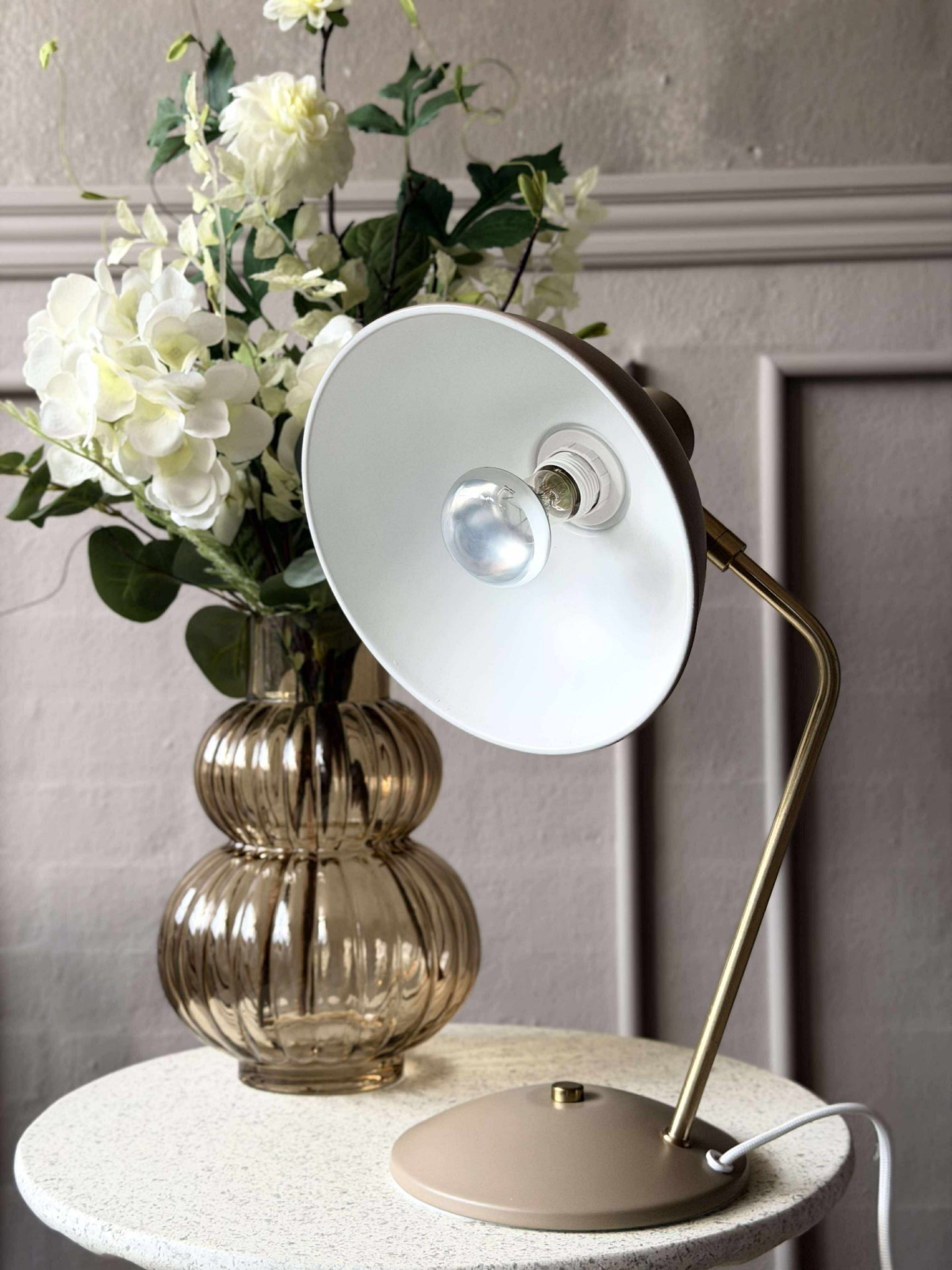 Retro Bordslampa - Beige / guld