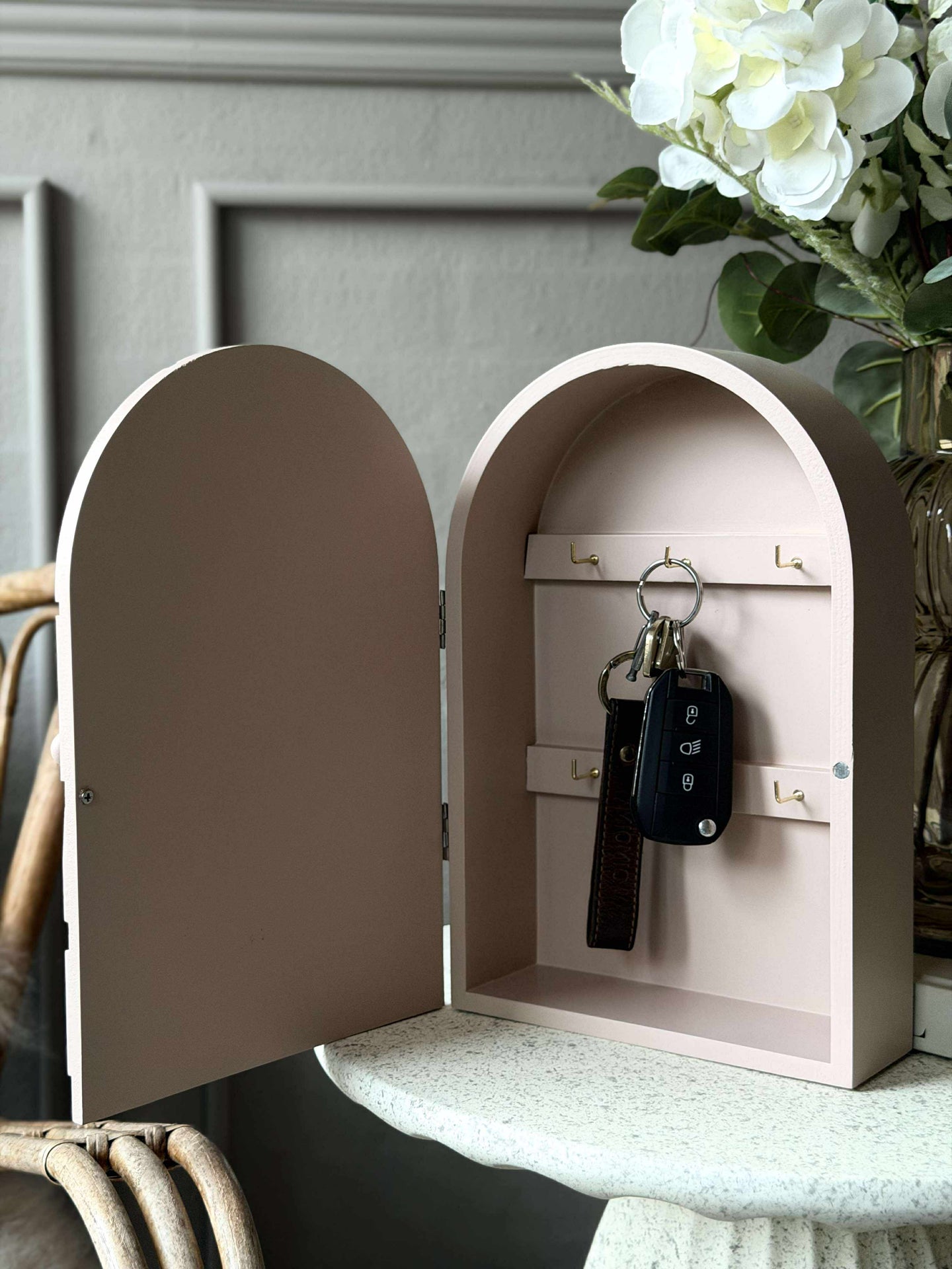 Nyckelskåp - Kräm eller rosa