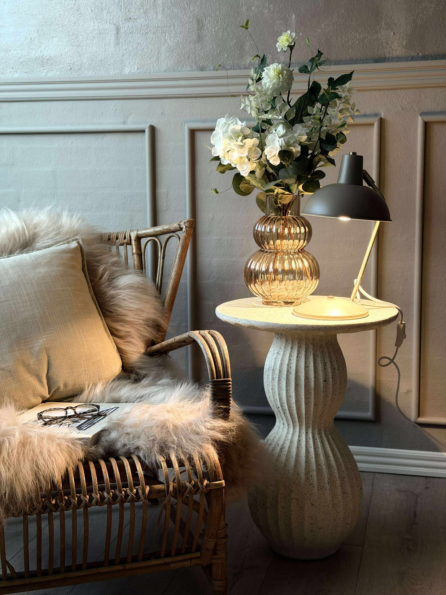 Retro Bordslampa - Beige / guld